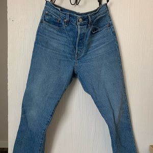 Levi’s wedgie straight leg